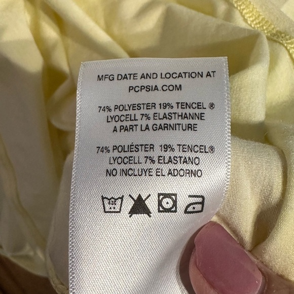 Patagonia Pale Yellow Sleeveless Tank - Yoga/Hiking/Outdoors/Workout Size Large - Picture 5 of 10